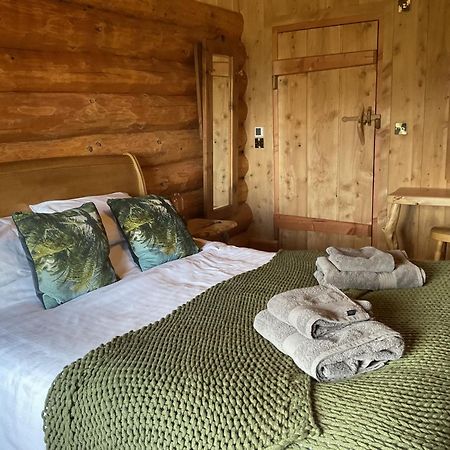 Rowan - Tedstone Log Cabins Bromyard Exterior photo