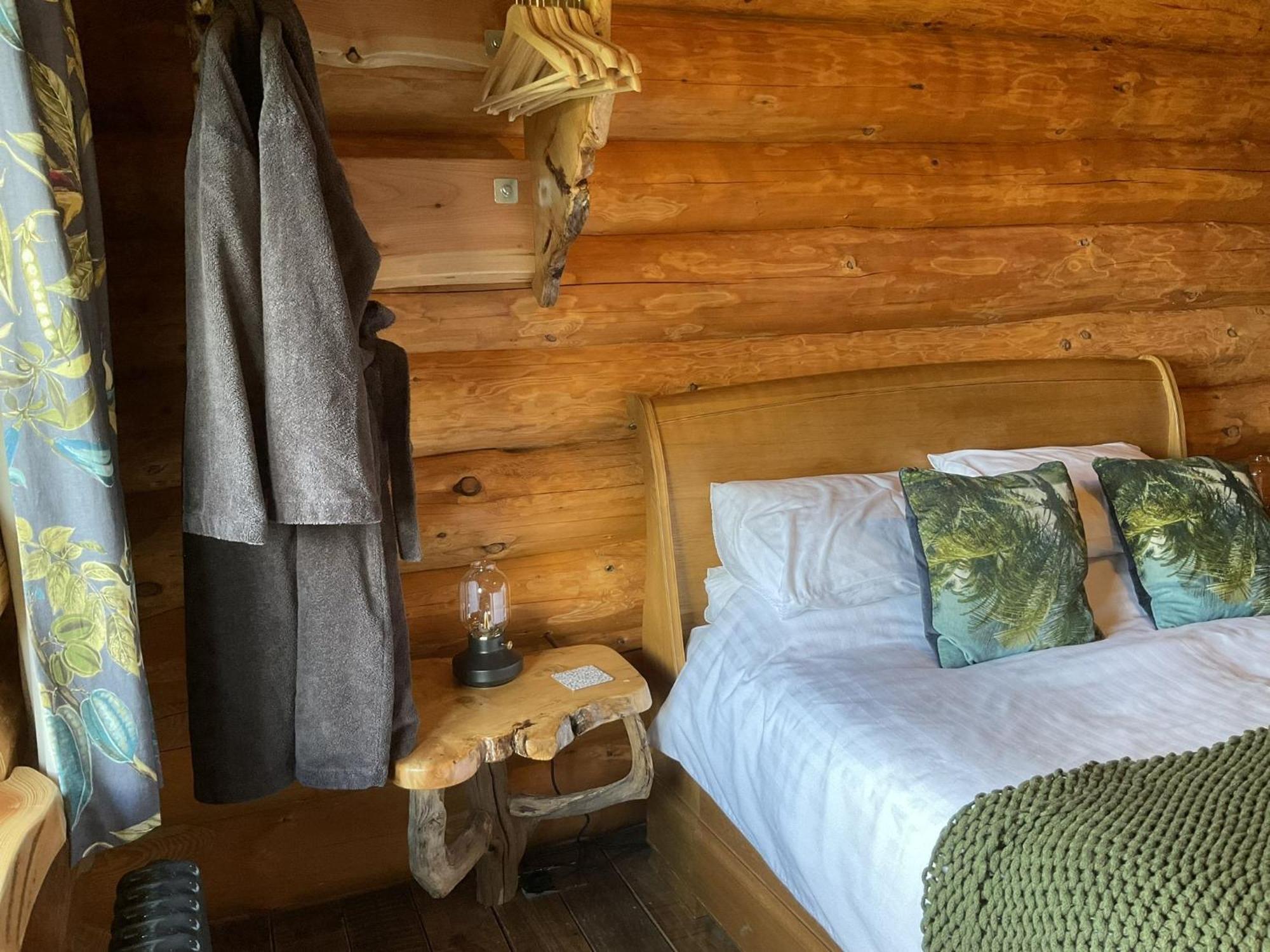 Rowan - Tedstone Log Cabins Bromyard Exterior photo